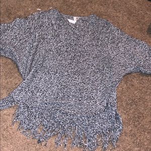 Short sleeve knit sweater